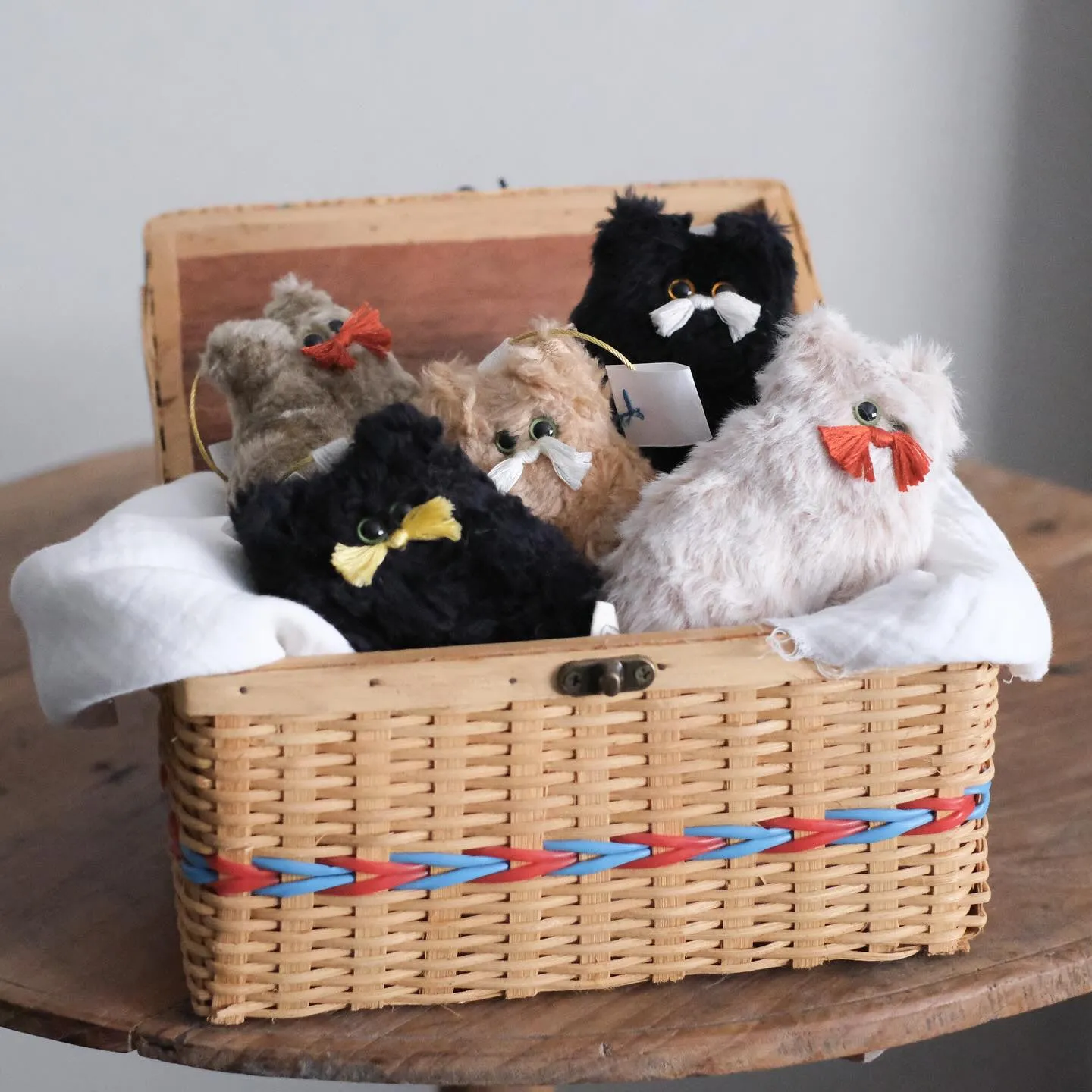 morigoyaさんネコデスキーリング