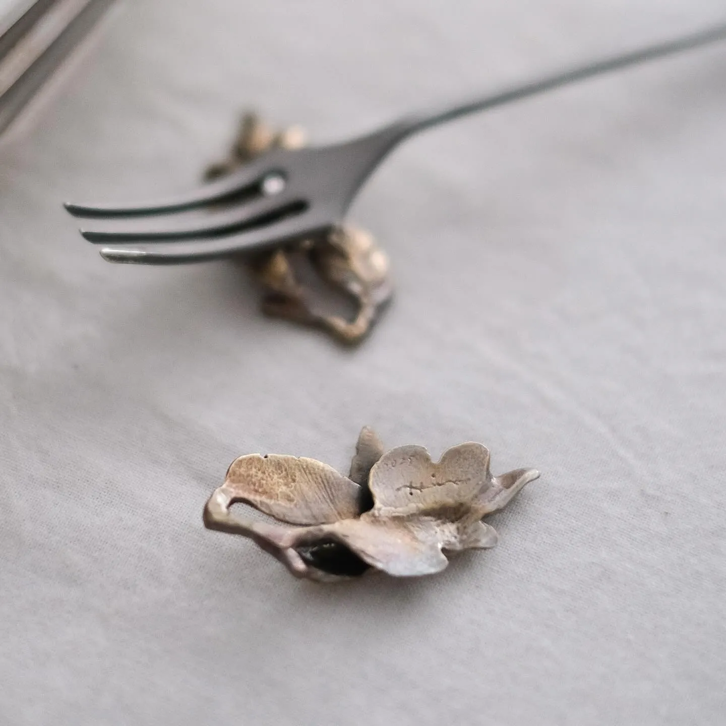 コノヒノ道具店1周年ノベルティ 樫原ヒロ 真鍮箸置きのご紹介