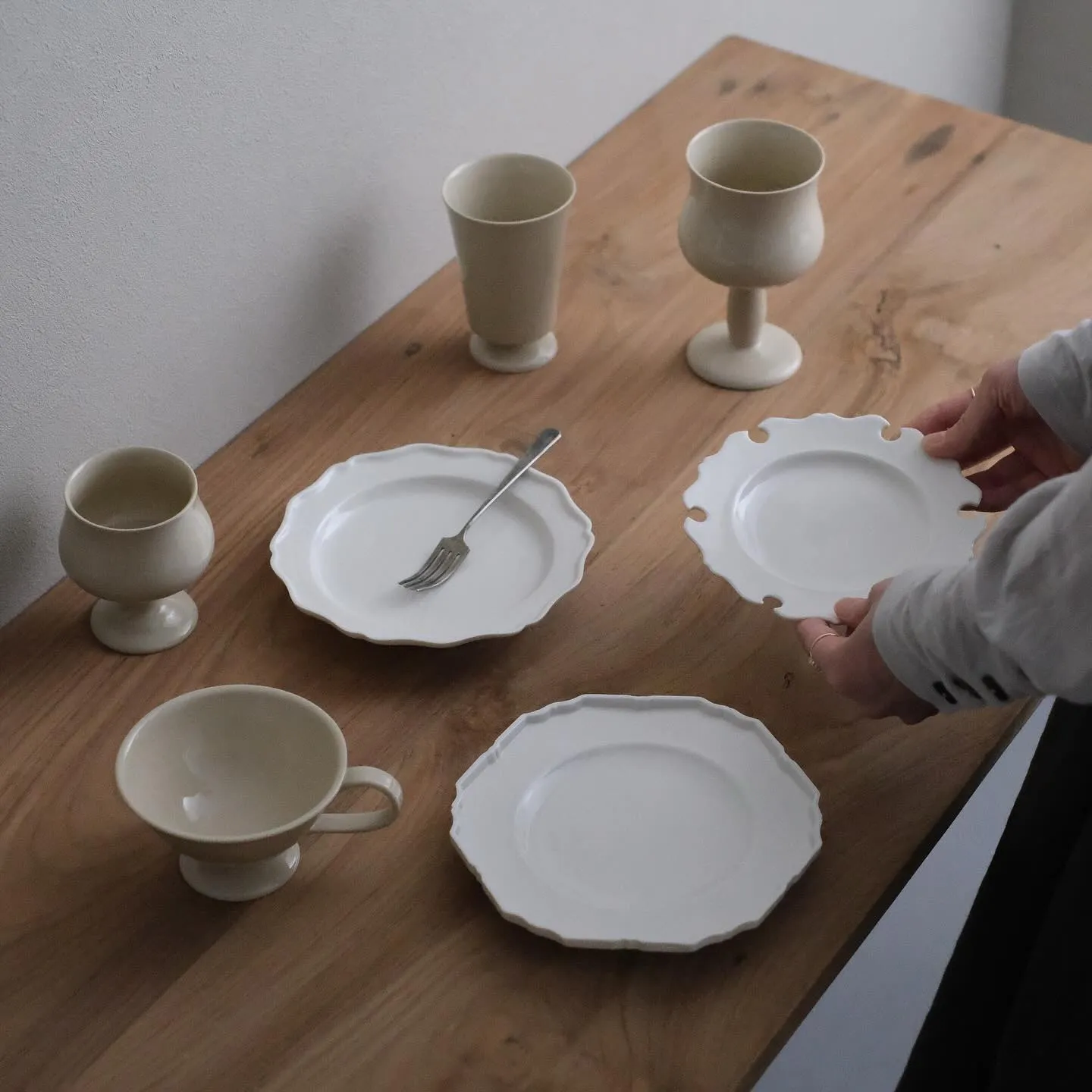 6月27日(金)から企画展 【風薫る白】が始まります